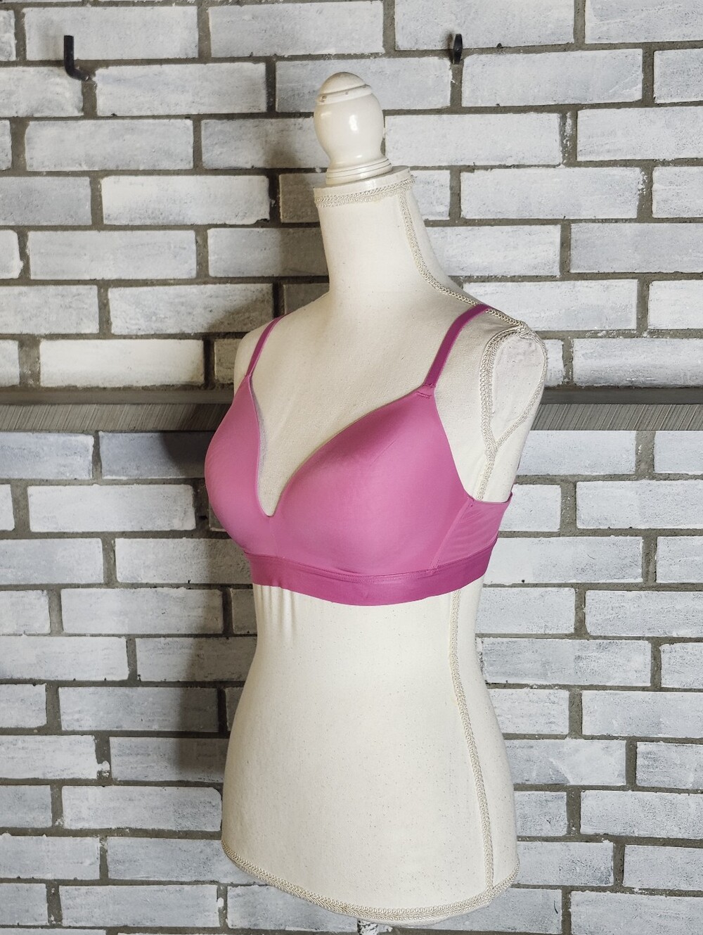• b.tempt'd by Wacoal 956227 Opening Act Wire Free T-Shirt Bra Size 34D Pink